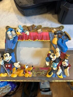 Disney Black Digital Photo Frame with ON/OFF Switch